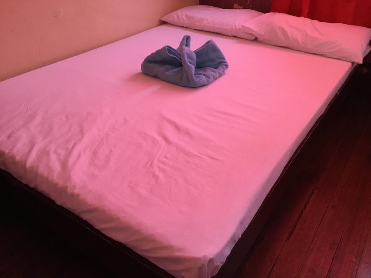 Luzon Inn ビガン エクステリア 写真